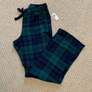 New Old Navy Flannel Pajamas Small